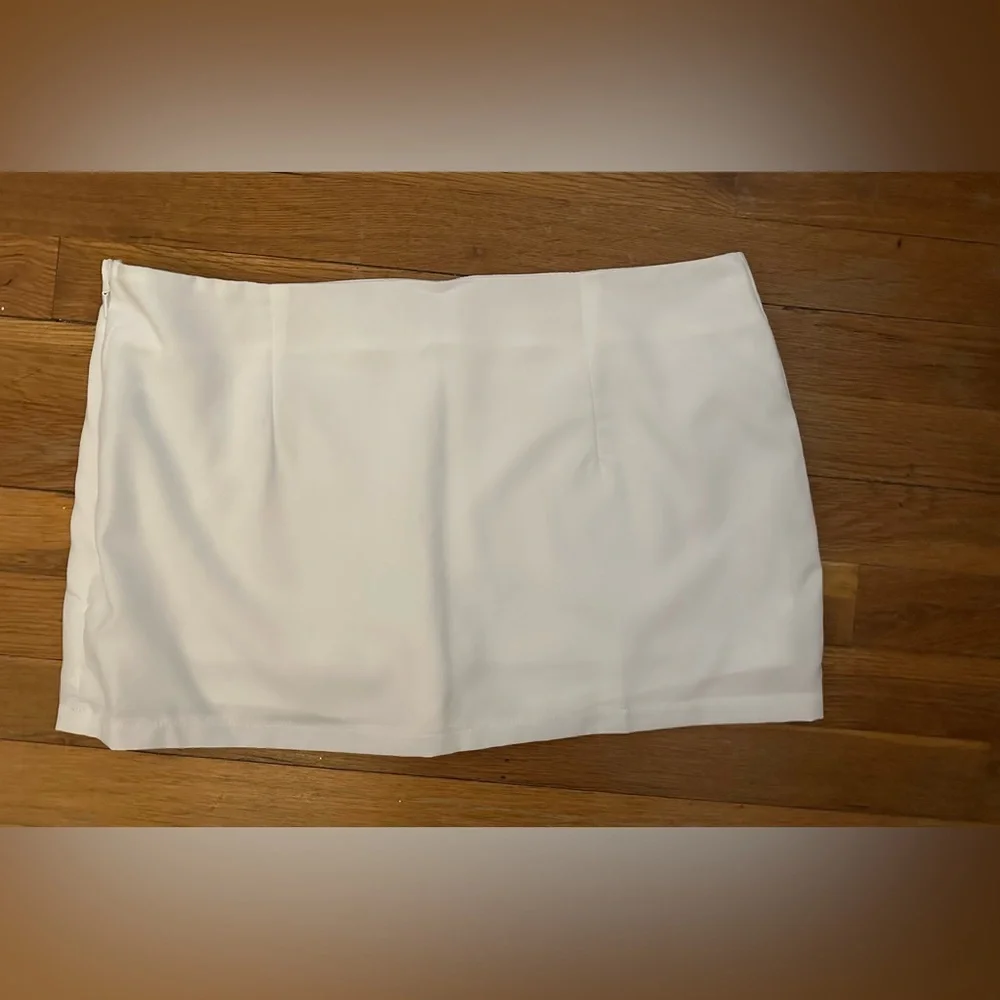 🌷 SHEIN White Skort Athletic Wrap‎ Skirt Shorts Women Size L Spring Style